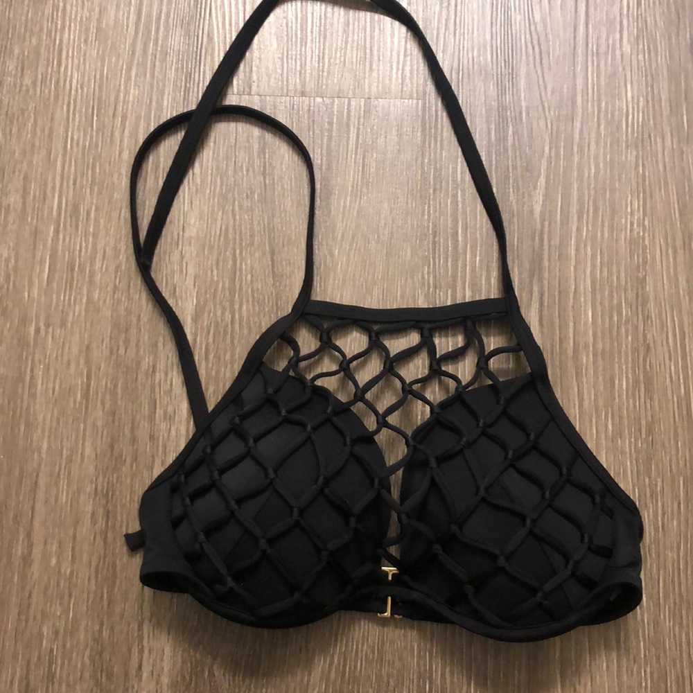 Black bikini top
